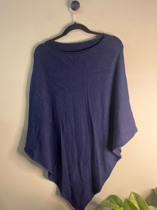 C. Valentyne poncho