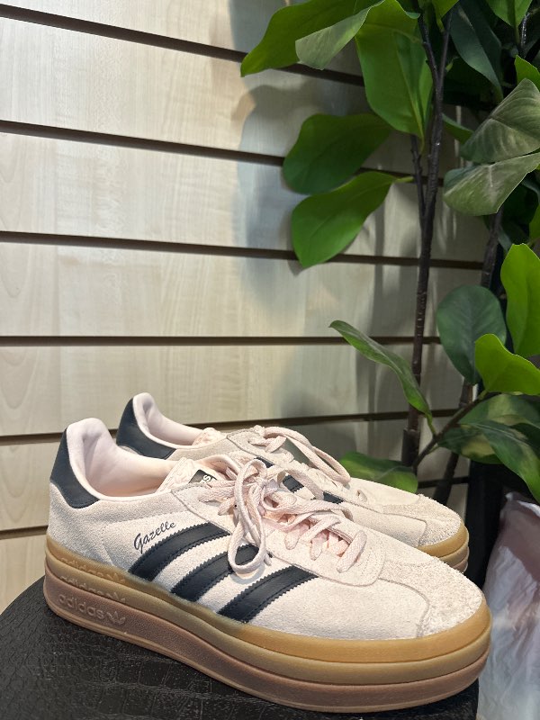 adidas gazelle bleikir