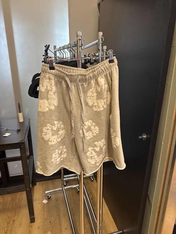 Denim Tears stuttbuxur