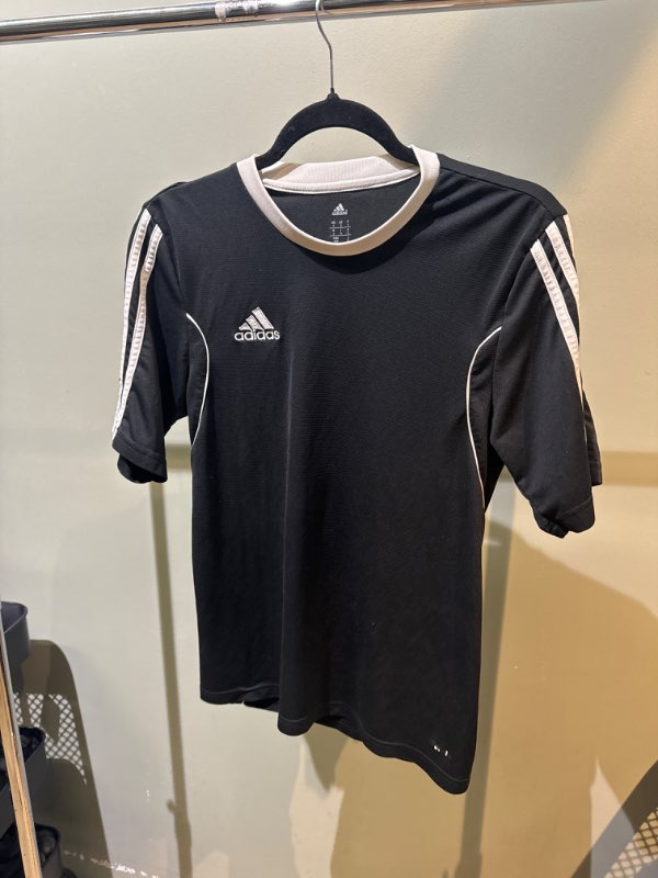 Adidas bolur