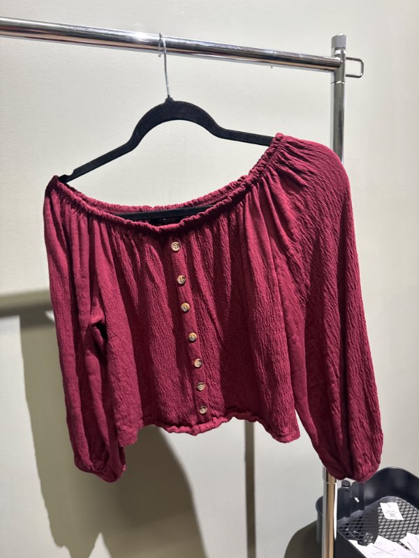 Rauður off shoulder toppur