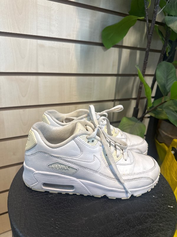 nike air hvitir gulir