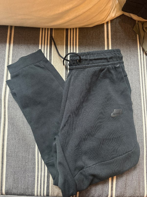 Nike tech fleece buxur xl barna