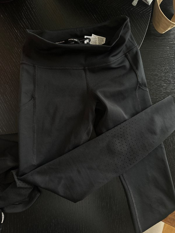 - Nike hlaupabuxur svartar