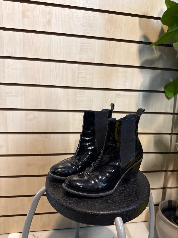 Svört glansboots