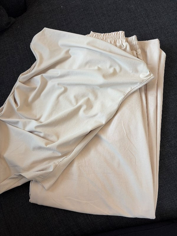 Beige sett