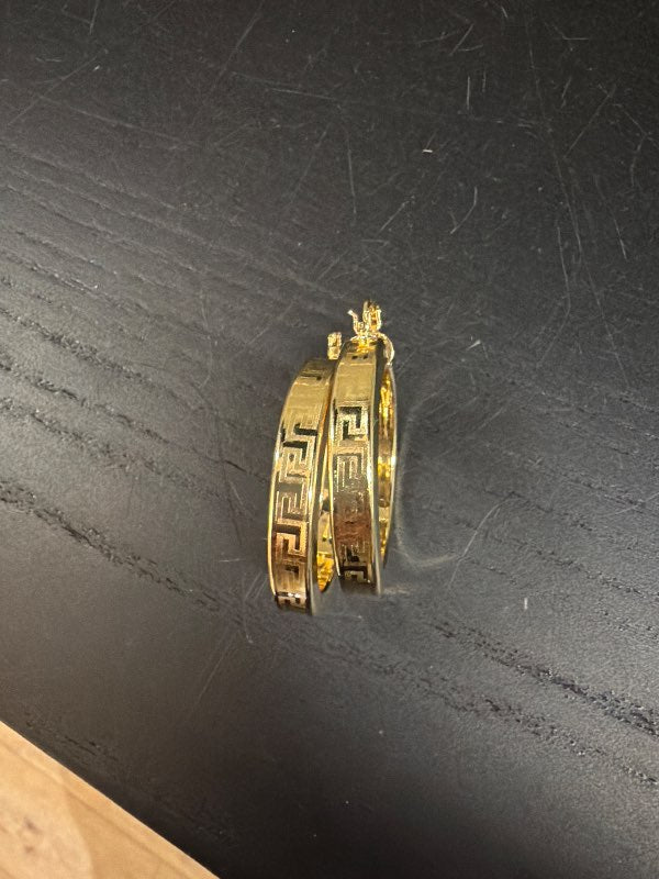 Gulllitaðir hoops