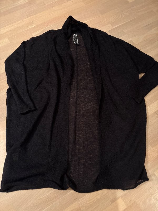 Andersen & Lauth peysa svört