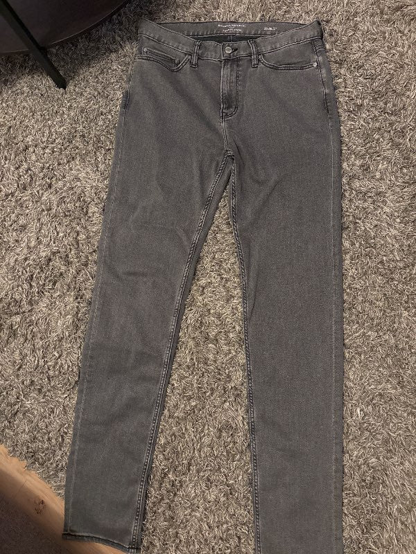 Banana Republic gallabuxur