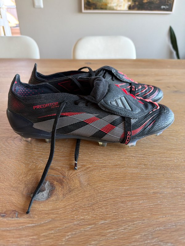 Adidas predator acc skóf