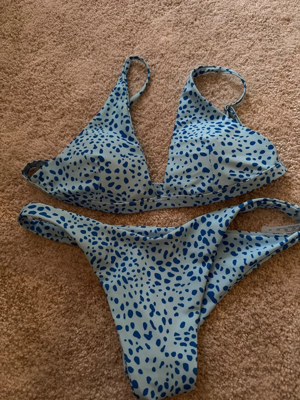 Bikiní ónotað
