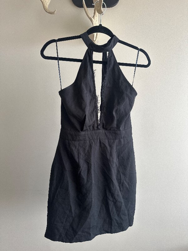 Missguided svartur kjóll*