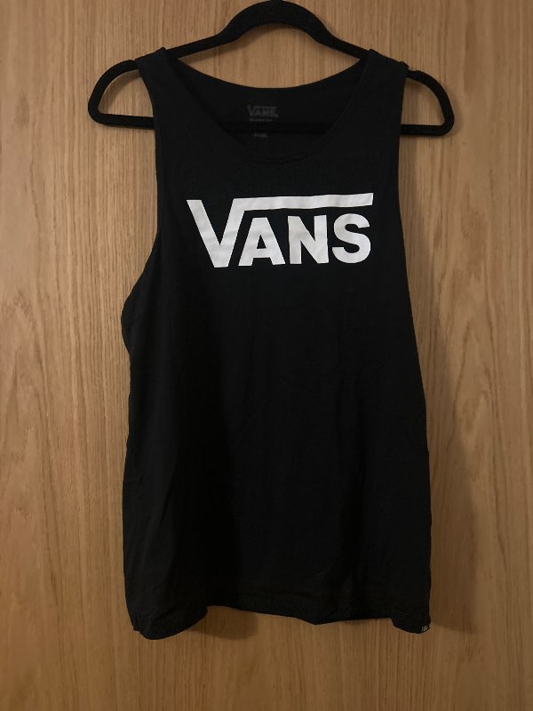 Vans bolir svartur
