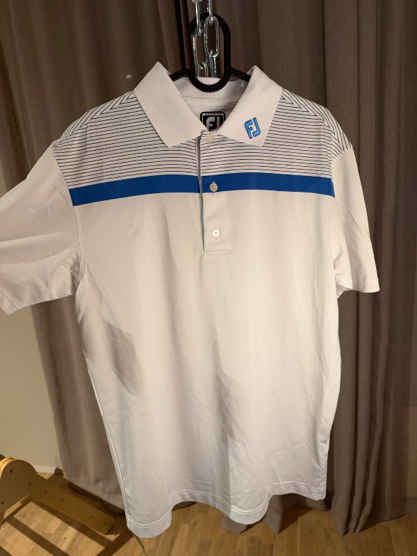 FJ golfbolur hvítur m bláum röndum M