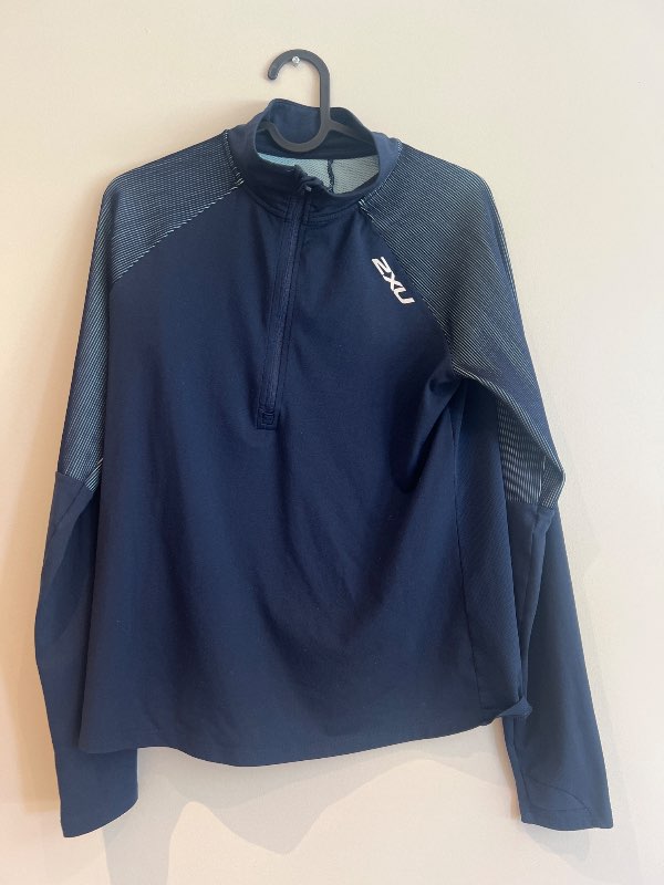 2XU peysa dökkblá