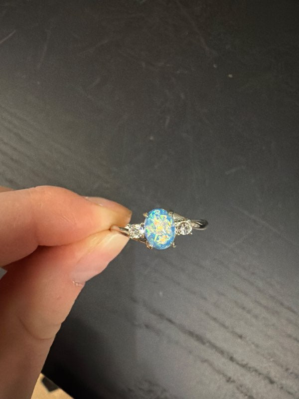Silfur hringur með bláum steini