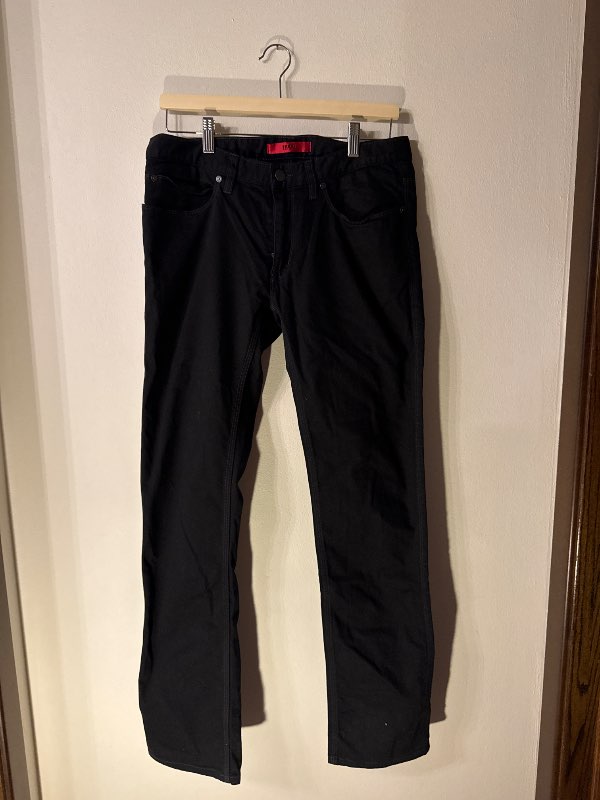 Hugo Boss svartar buxur