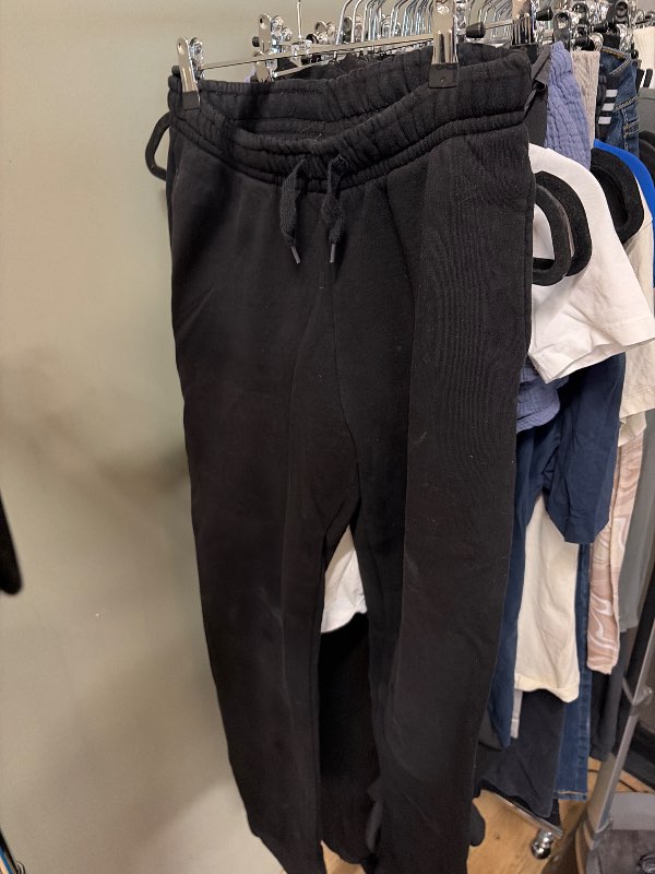 Svartar Joggingbuxur Gina Tricot