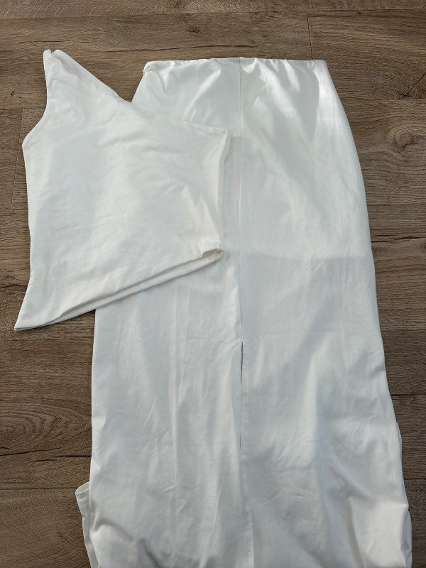 Hvítt síðpils + bol sett