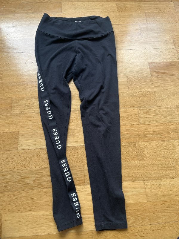 Leggins guess