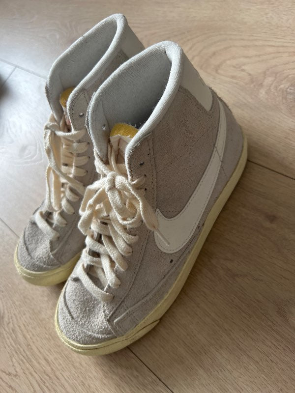 NIKE Vintage 77