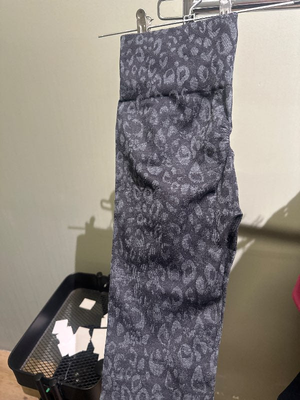 Gymshark svartar cheetah print buxur