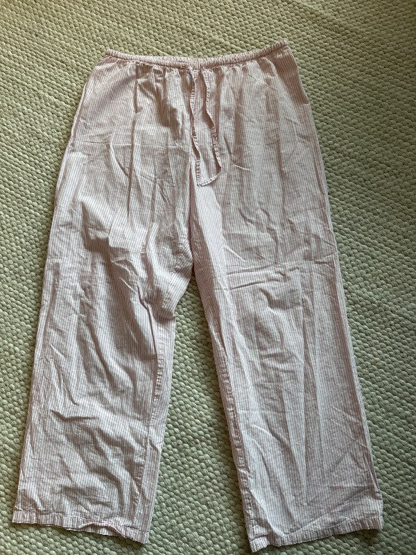 Bleikar striped náttbuxur