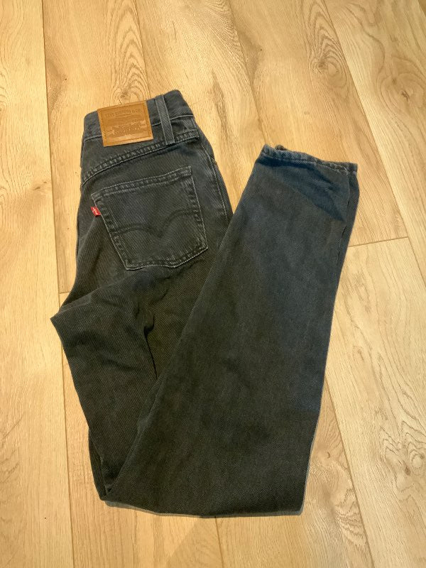 Levis 80’s mom buxur