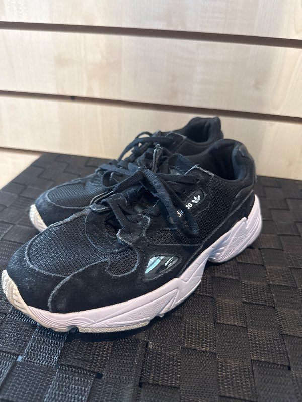 Adidas Skór