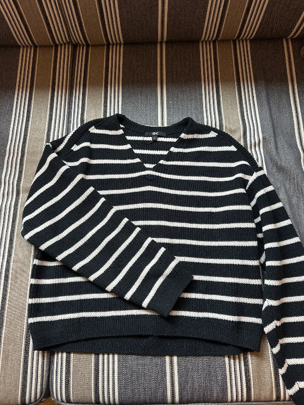 Uniqlo peysa