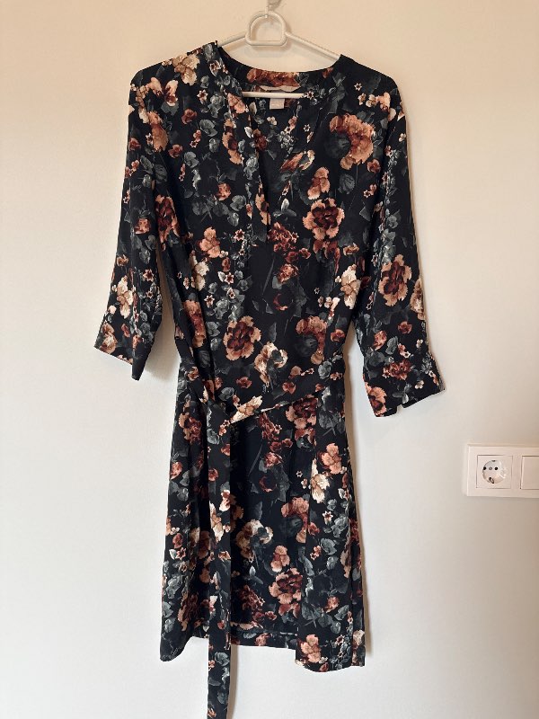 Grænn blómakjóll