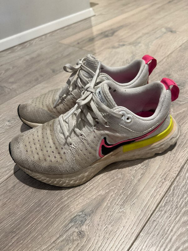 Nike skód