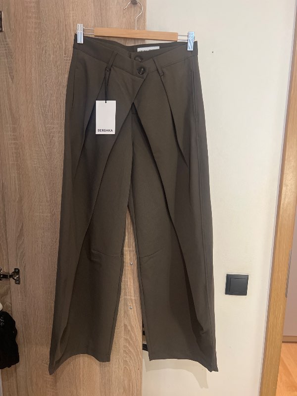 bershka buxur
