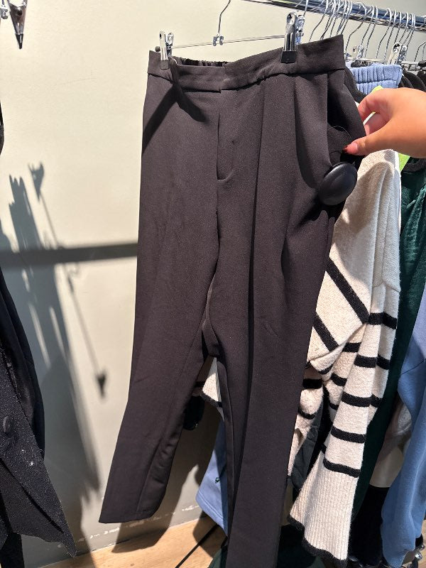 Neo Noir buxur svartar