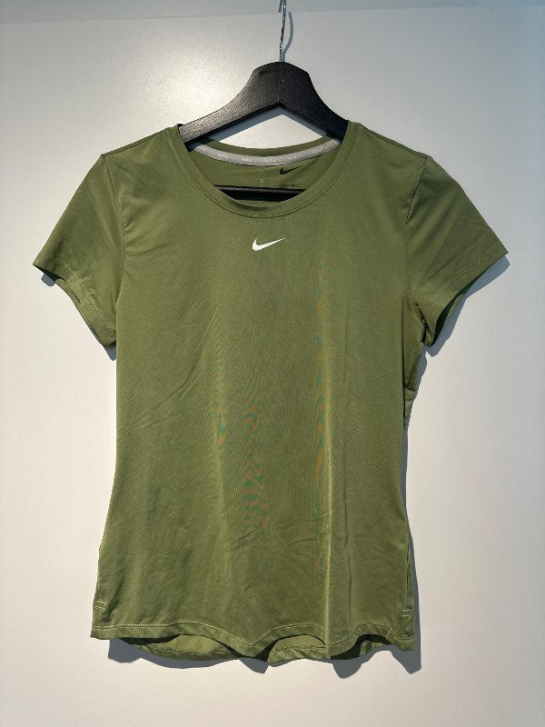 Nike æfingastuttermabolur grænn