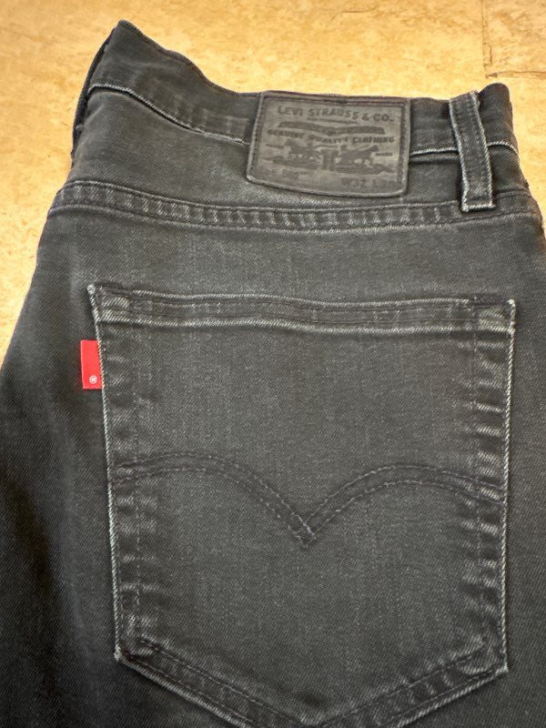 Levi’s 502