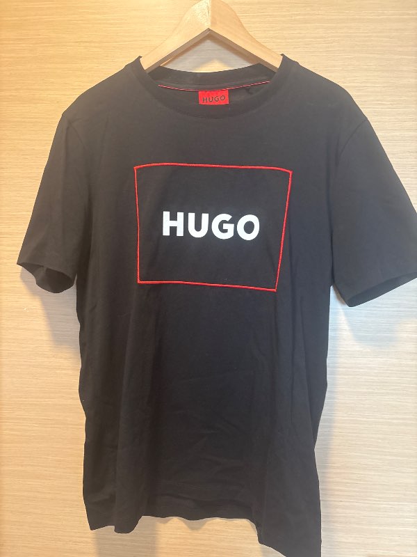 Hugo Boss bolur