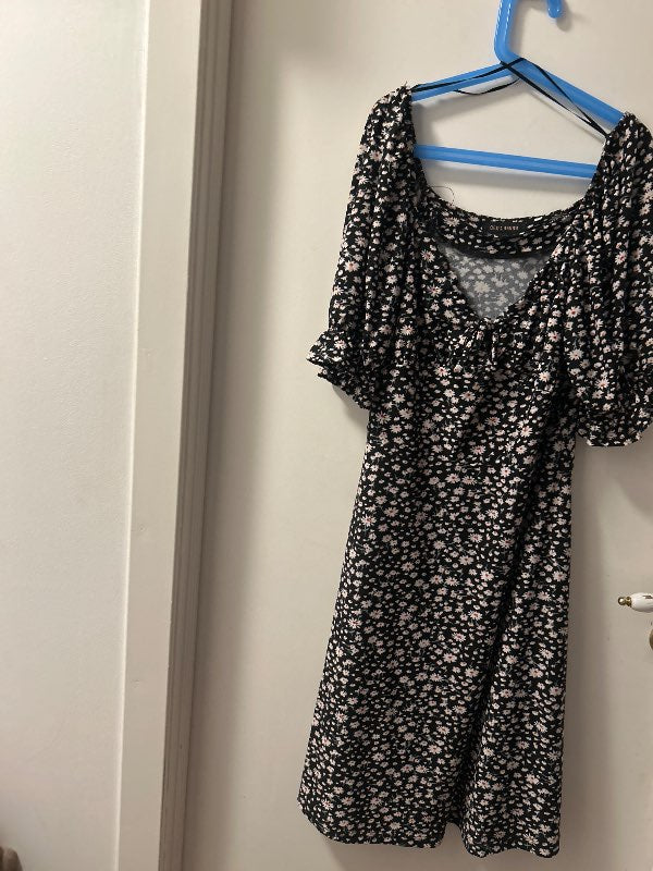Daisy dress QED LONDON