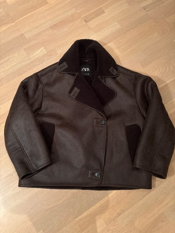 Zara jakki dökkbrúnn