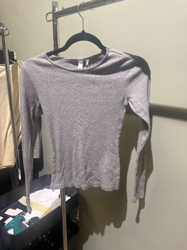 H&M peysa