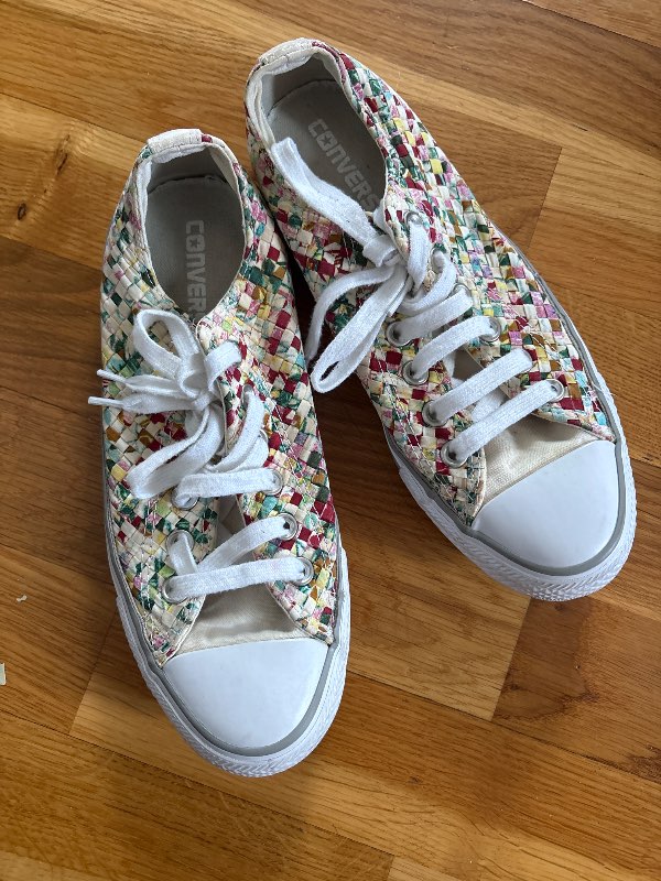 Converse litríkir