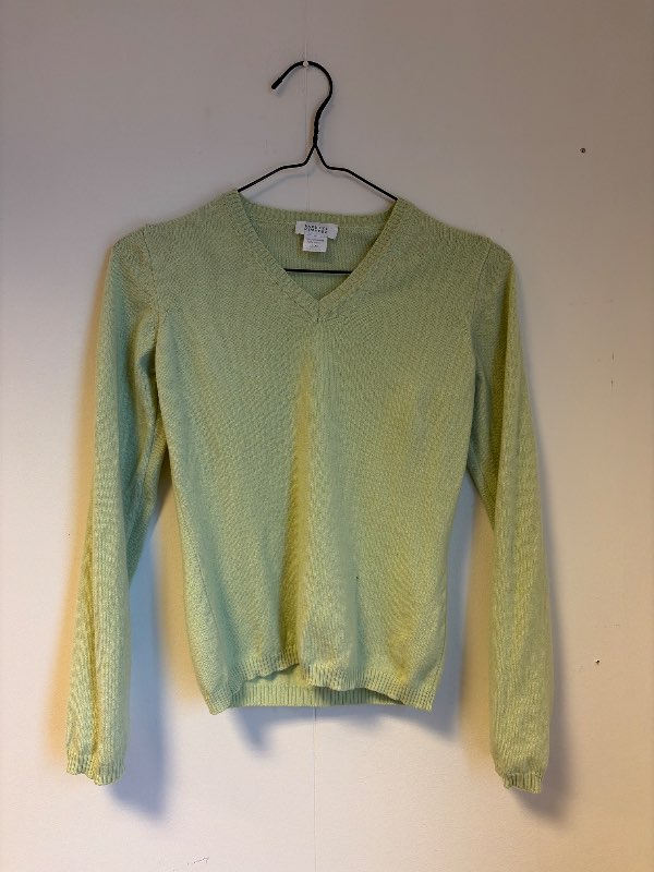 græn cashmere peysa