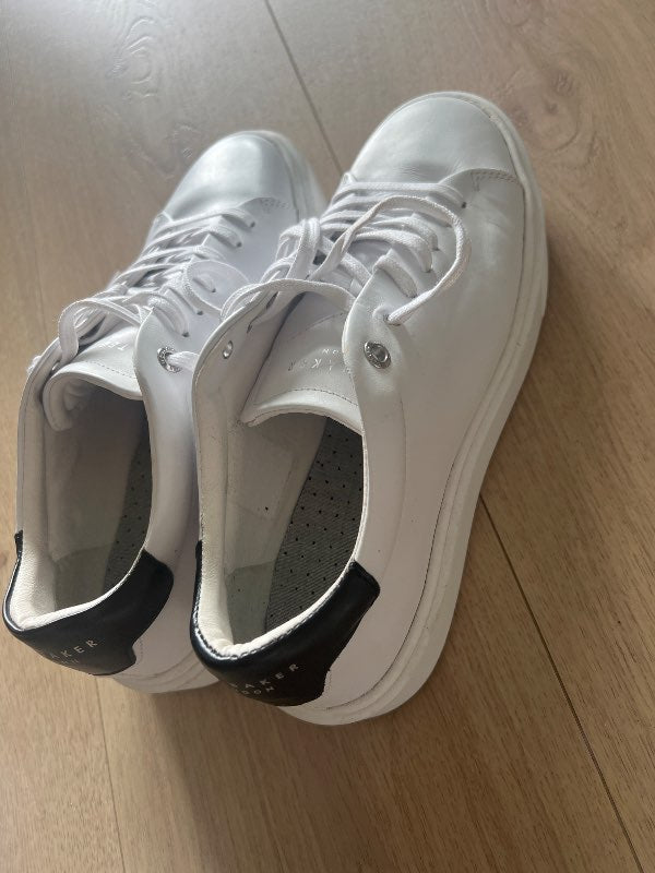 TED BAKER new white