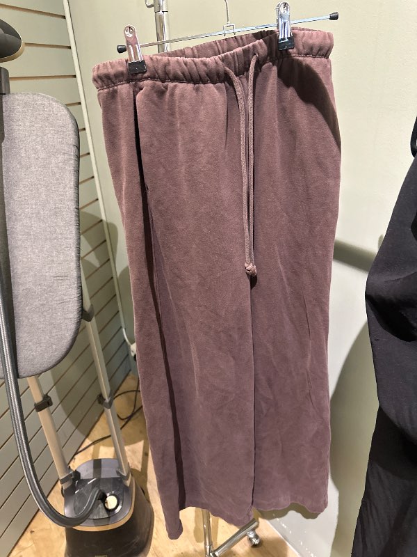Brúnar jogging buxur