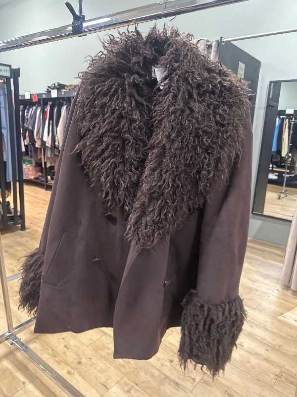 asos brúnn loðjakki