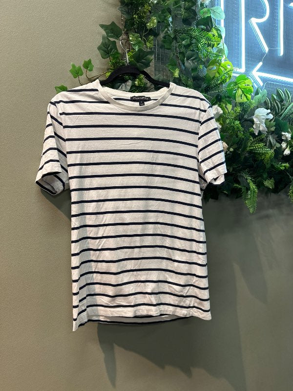 Banana Republic bolur
