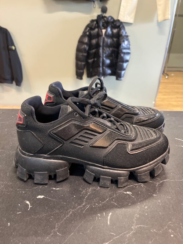 Prada skór