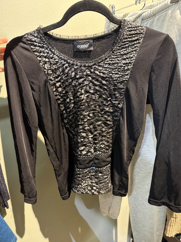 Svartur leopard bolur