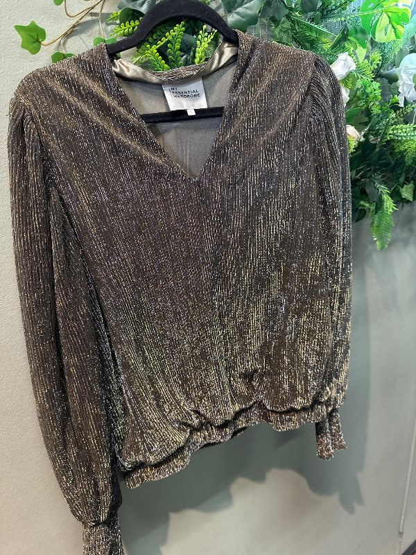 MyEssentialWardrobe golla