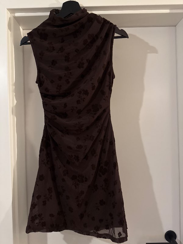 Asos kjóll brúnn